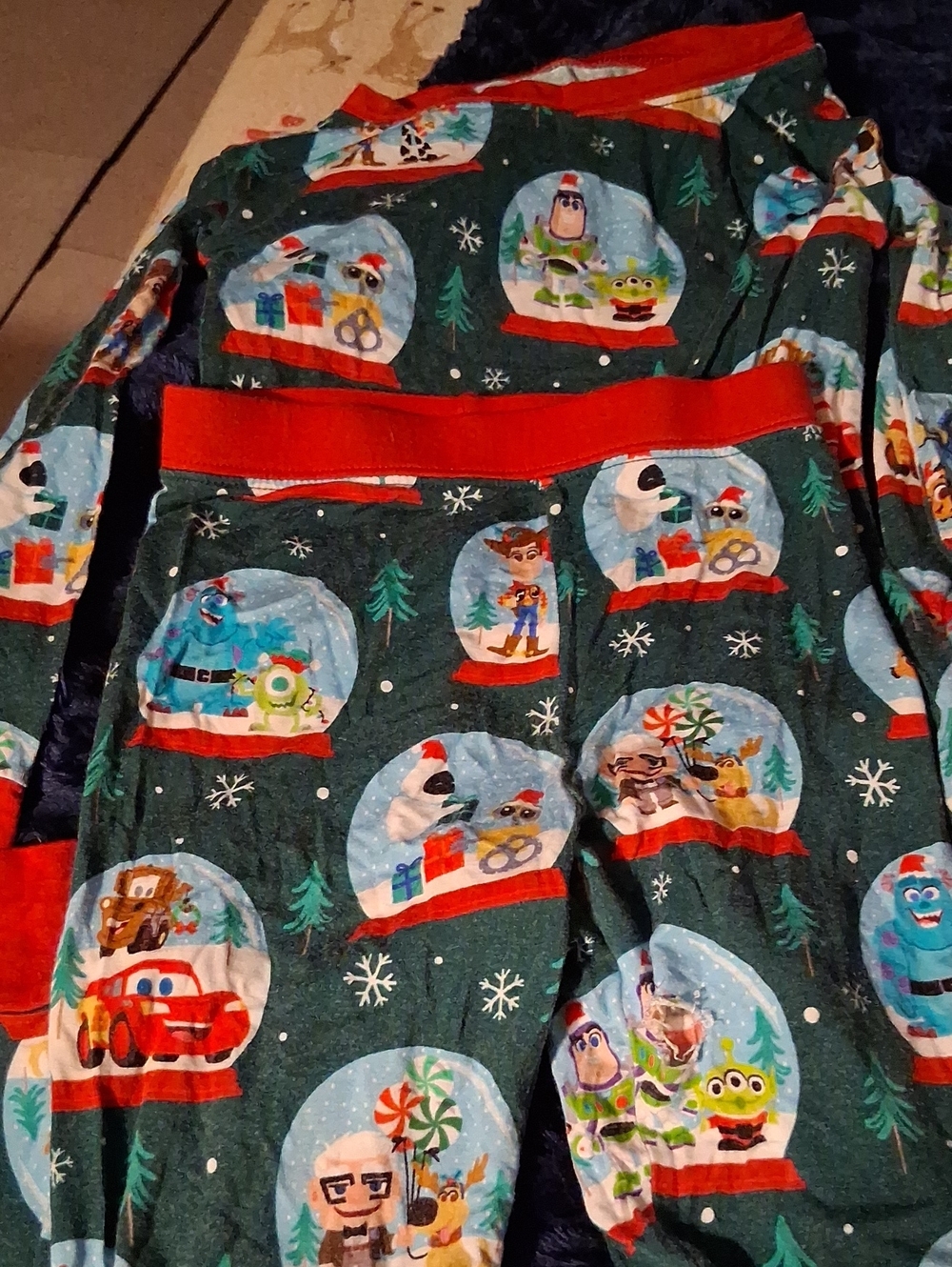 Kids Holiday Character Snow Globe Pajama Set - Green Little Sleepies